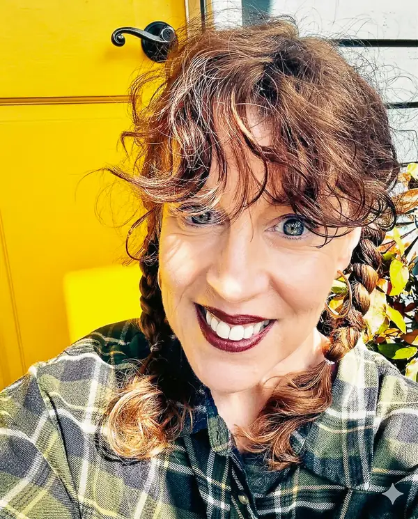 Kirsten Yanasak at her yellow door